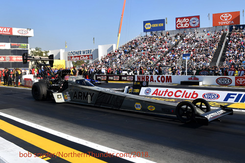Tony Schumacher (near lane) - Bill Litton (broken - far lane) - T/F